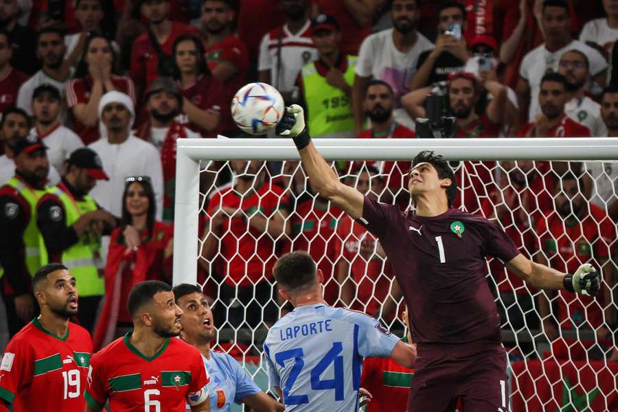 Bono, héroe marroquí tras eliminar a España en los penaltis