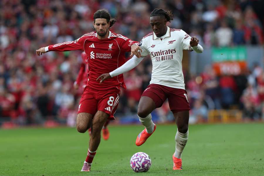 No primeiro turno, o Liverpool venceu o Arsenal por 1 a 0 No primeiro turno, o Liverpool venceu o Arsenal por 1 a 0