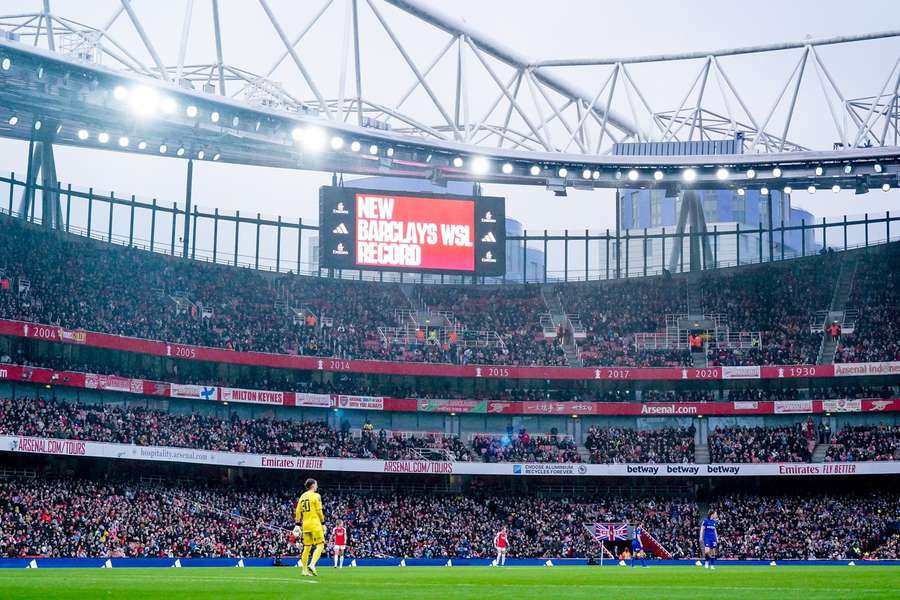 Emirates Stadium var praktisk talt fyldt til randen i søndagens opgør mellem Arsenal og Chelsea.