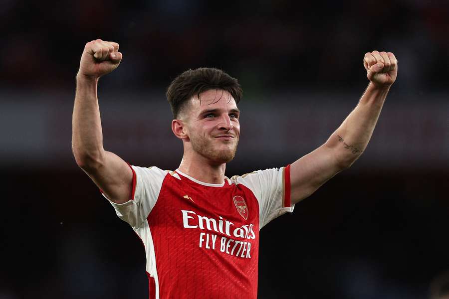 English midfielder #41 Declan Rice celebrates their victory on the pitch after the English Premier League football match between Arsenal and Manchester City