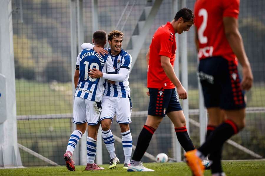 Un doblete de Karrikaburu le da la victoria a la Real Sociedad en un amistoso ante Osasuna