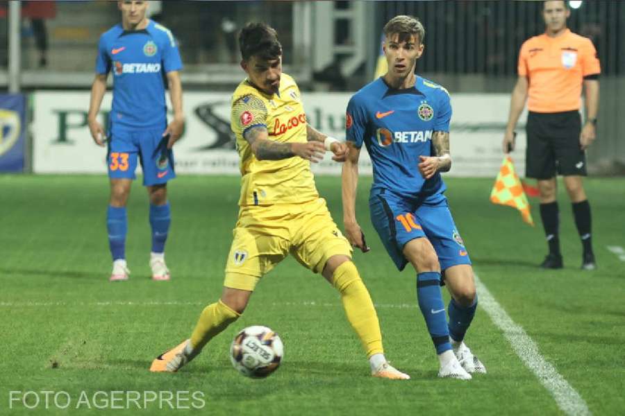 FCSB și Petrolul au încheiat la egalitate pe stadionul Ilie Oană din Ploiești, scor 2-2