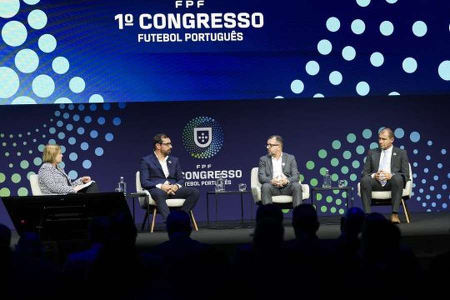 Óscar Tojo, Diretor Técnico Nacional da FPF, no último painel do Congresso do Futebol Português