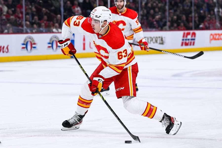 Adam Ružička v drese Calgary Flames