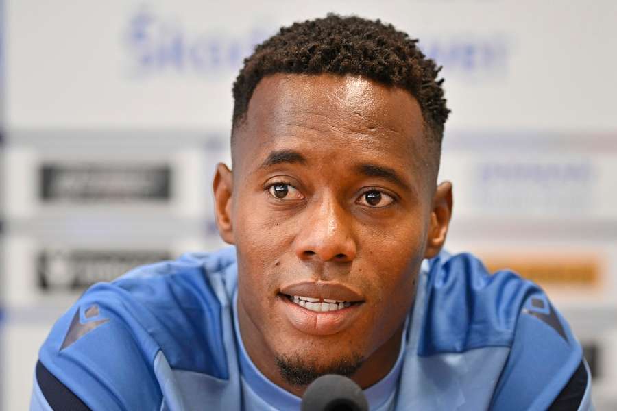 Sampson Dweh vyhlíží odvetný zápas s Crvenou zvezdou. Sampson Dweh vyhlíží odvetný zápas s Crvenou zvezdou.