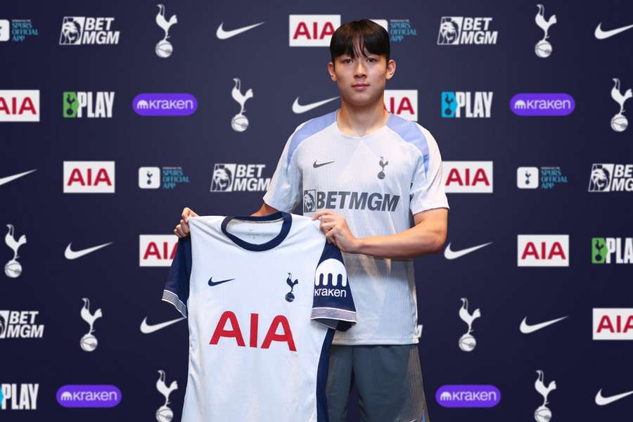 Tottenham have completed the signing of highly-rated South Korean youngster Yang Min-Hyeok