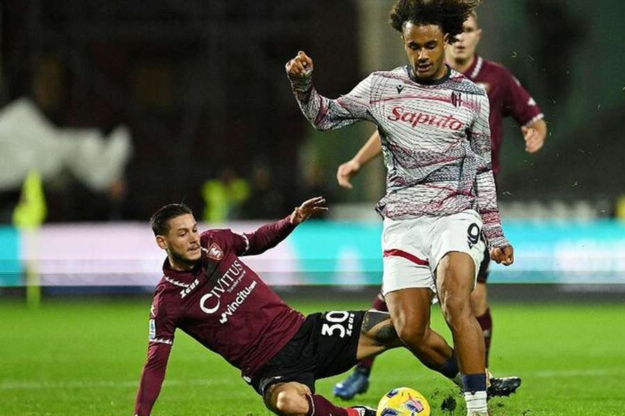 Bologna vence Torino e sobe a lugar 'europeu