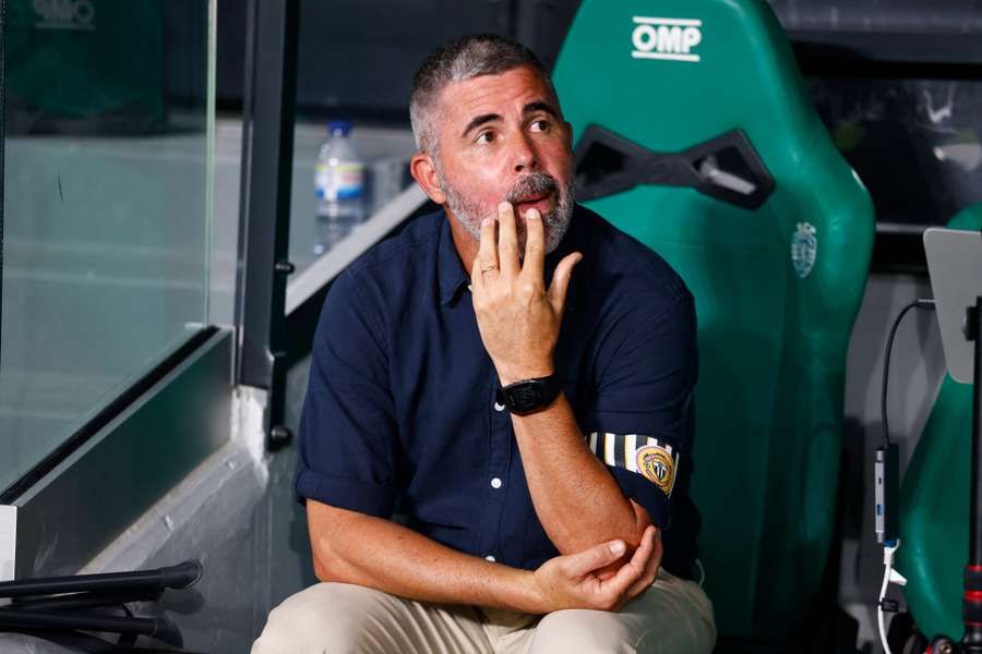 Bruno Abreu foi o técnico do Nacional em Alvalade Bruno Abreu foi o técnico do Nacional em Alvalade