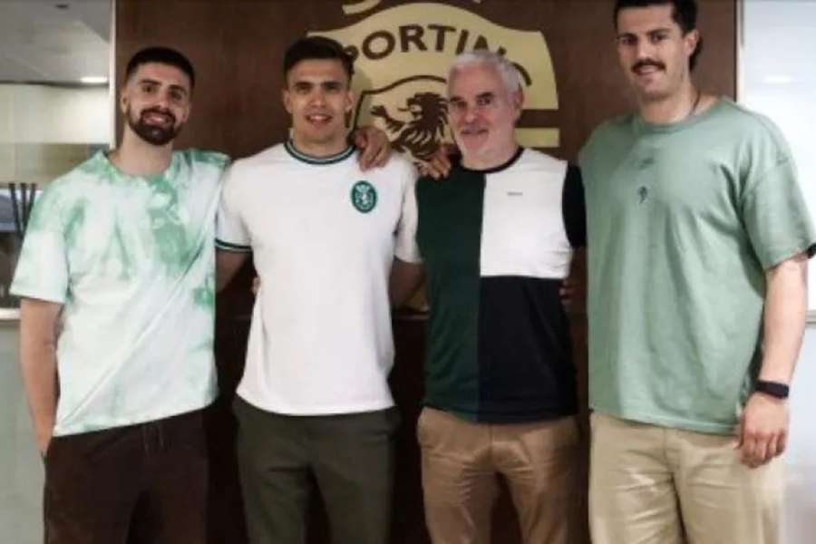 Francisco Costa, Martim Costa e Salvador Salvador na renovação com o Sporting Francisco Costa, Martim Costa e Salvador Salvador na renovação com o Sporting
