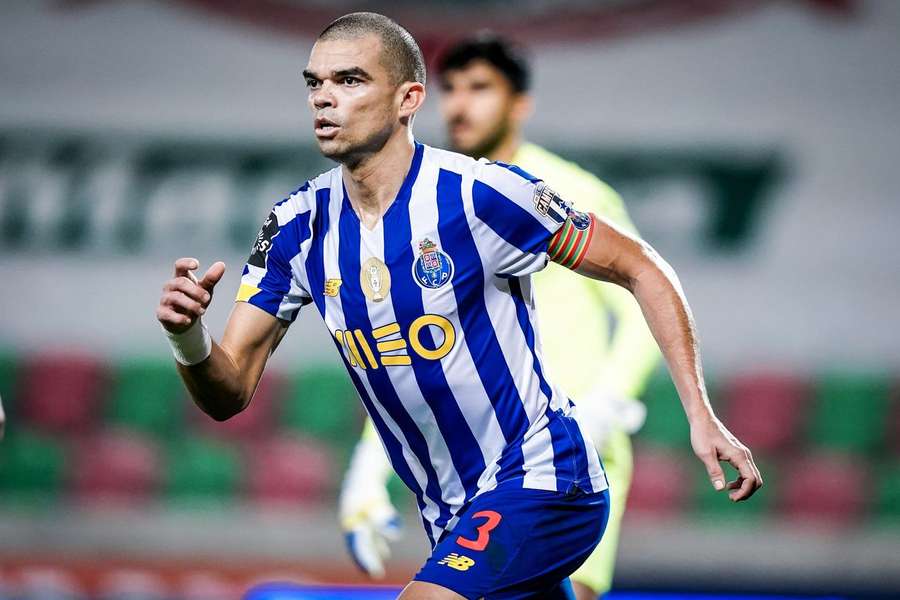 Pepe (FC Porto) falha duelo com o Inter