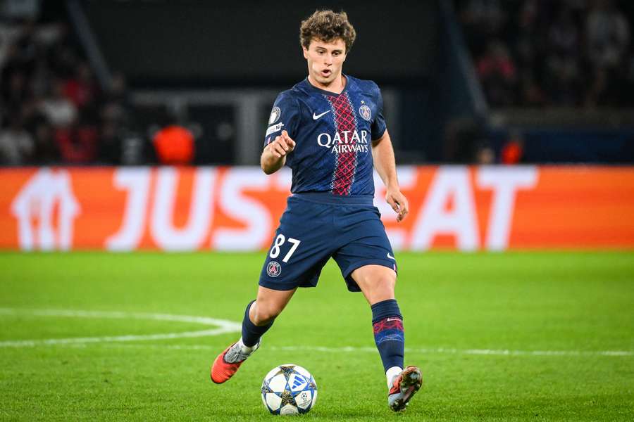 Joao Neves avec le PSG en Ligue des champions.
