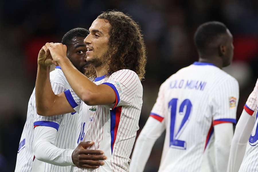 Guendouzi celebrates his goal