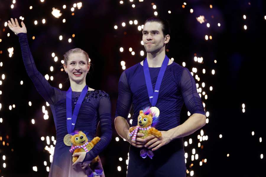Nikita Volodin et Minerva Fabienne Hase au sommet.