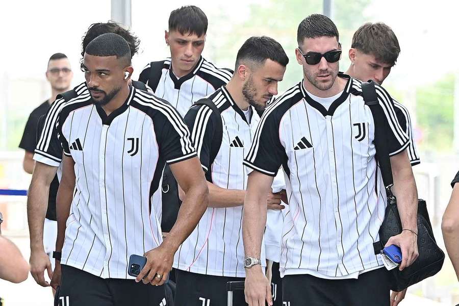 I giocatori della Juventus in partenza per l'America
