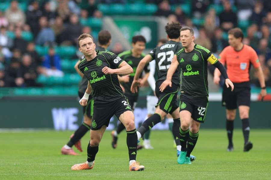 Celtic festeja uma vitória importante na luta pelo título