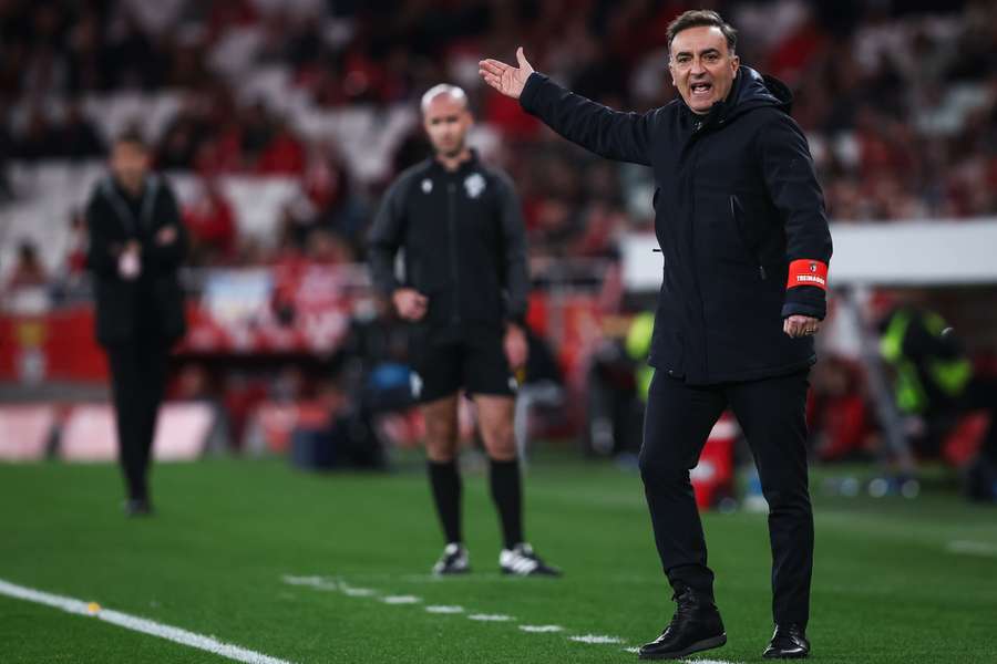 Carvalhal feliz com a maturidade do plantel