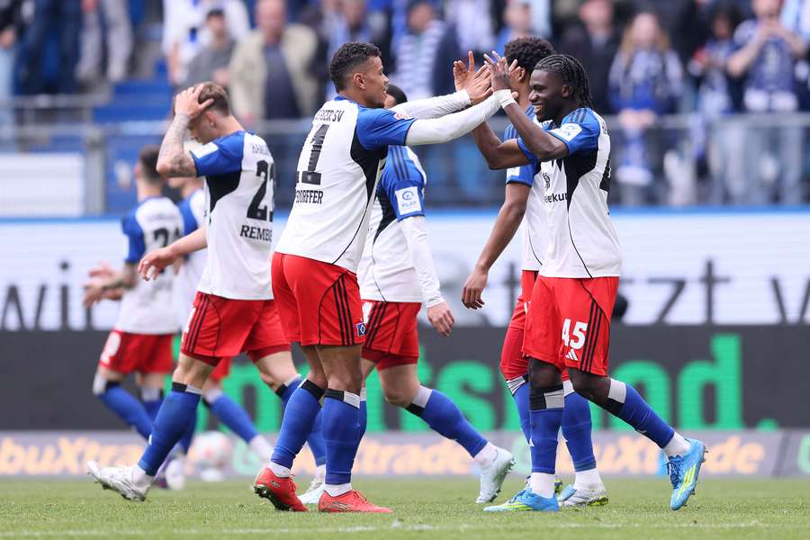 Fabio Balde celebrates after scoring Hamburg's third goal