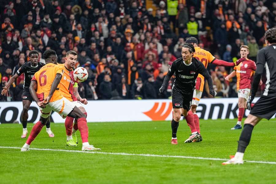 AZ Alkmaar were far too good for Galatasaray