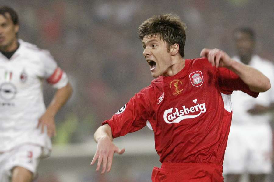 Xabi Alonso na zijn goal tijdens de Champions League-finale in 2005