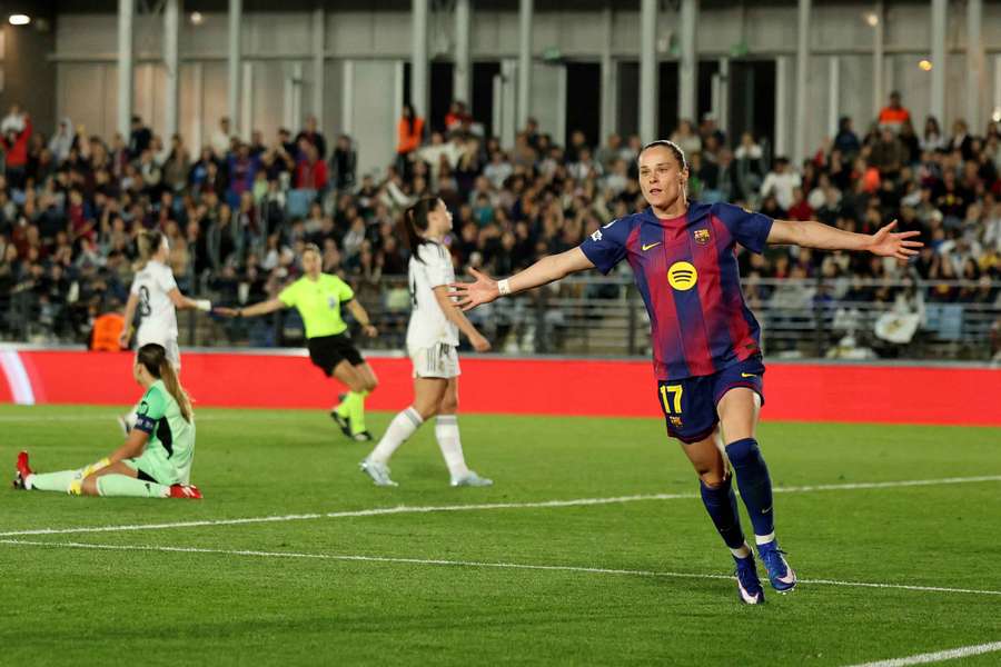 Pajor strzeliła dwa gole Realowi, Barcelona rozbija odwiecznego rywala w ćwierćfinale LM Pajor strzeliła dwa gole Realowi, Barcelona rozbija odwiecznego rywala w ćwierćfinale LM