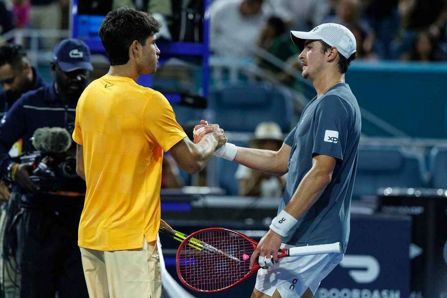 Tenis Flash: Majchrzak i Linette rozegrają kolejne mecze w Miami. Fonseca gorszy od Alcaraza