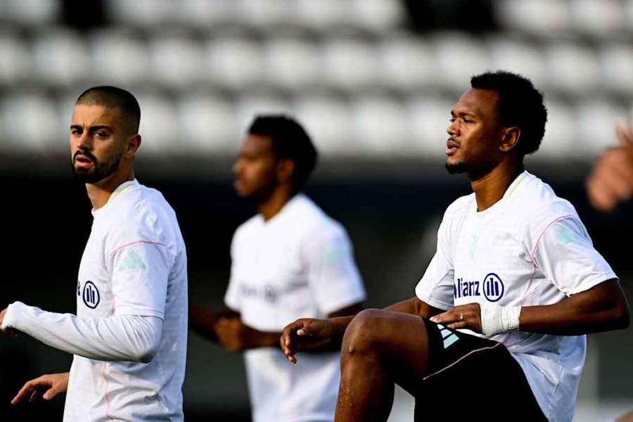 Edon Zhegrova e Lois Openda in allenamento