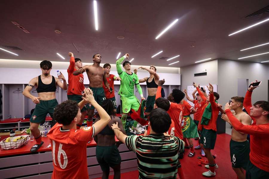 Jovens portugueses festejam passagem à final