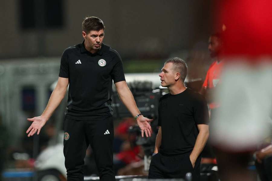 Gerrard, entrenador del Al-Ettifaq