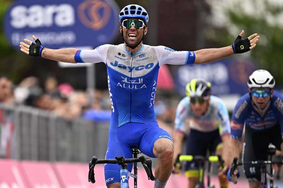 Michael Matthews vence a etapa 3 do Giro