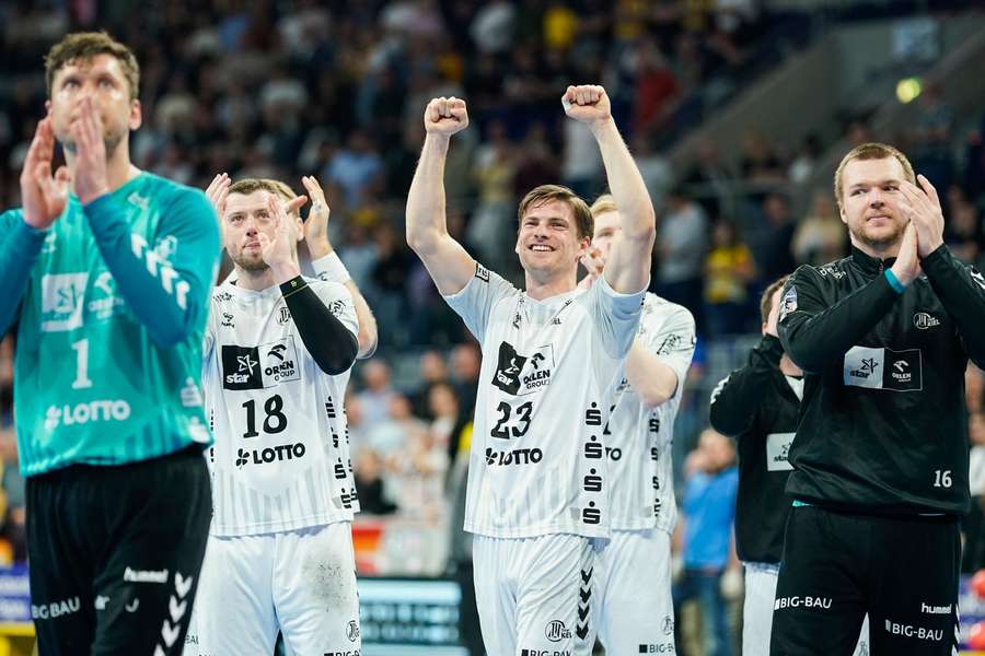 THW Kiel weiter an der Spitze - Füchse Berlin mit überraschender Niederlage