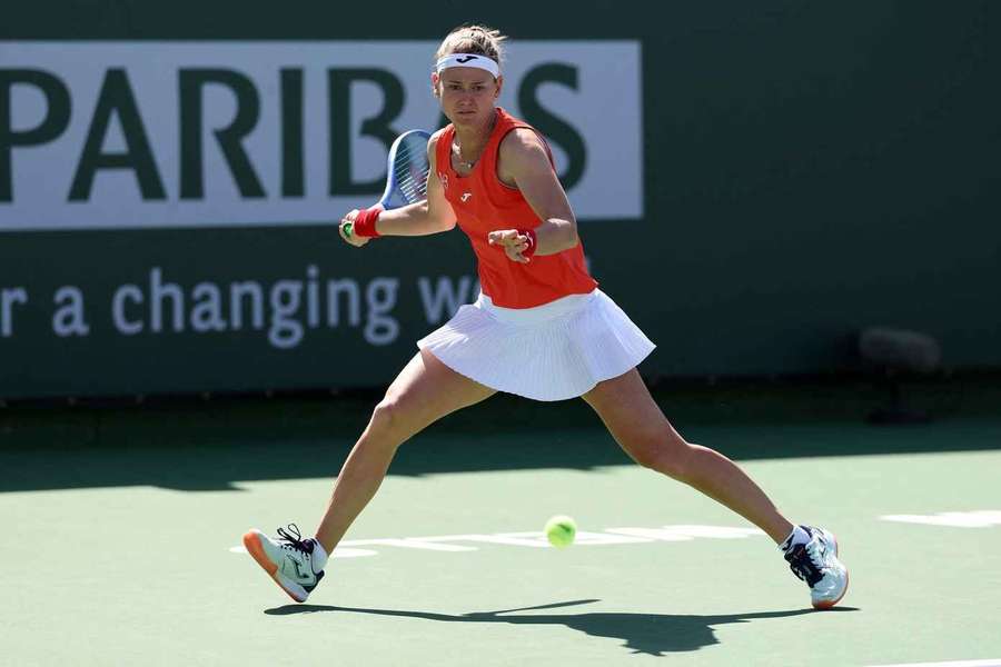 Marie Bouzková  postoupila v Miami do třetího kola.
