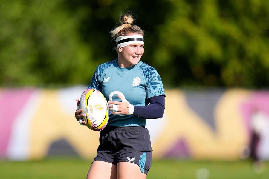 England's Jones channels grief in bid for Women's Rugby World Cup glory