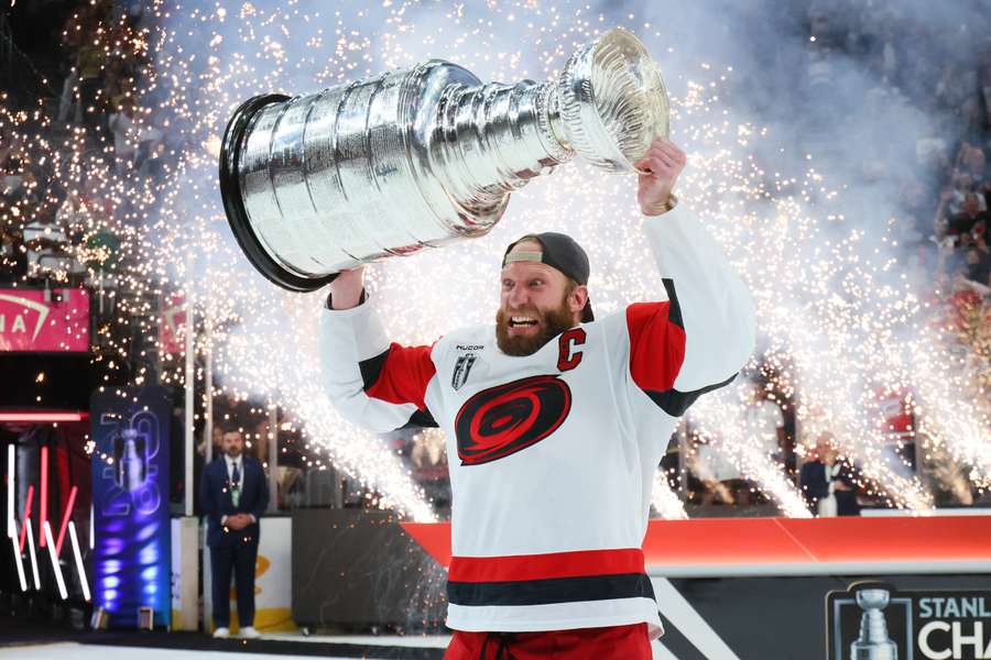 Hurricanes captain Jordan Staal lifts Stanley Cup Hurricanes captain Jordan Staal lifts Stanley Cup