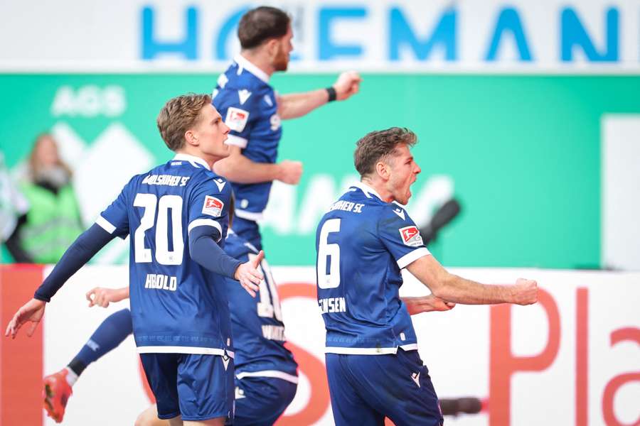 Karlsruhe gelingt der Sprung auf den 2. Platz.