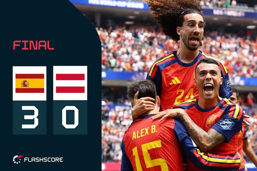 España celebra su pase a octavos ante Austria España celebra su pase a octavos ante Austria