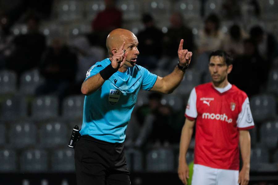 Luís Godinho foi considerado melhor árbitro da temporada