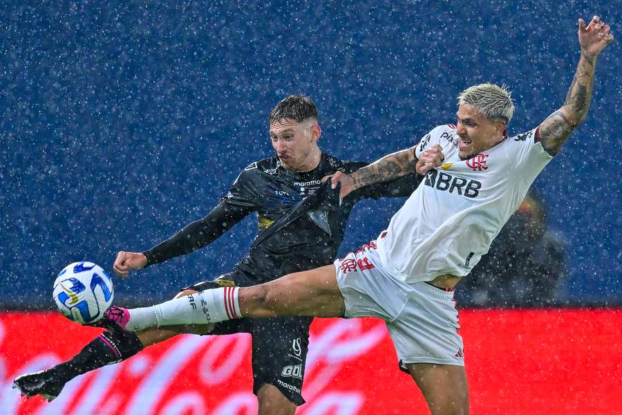 Del Valle tentou se aproveitar da chuva e também da altitude