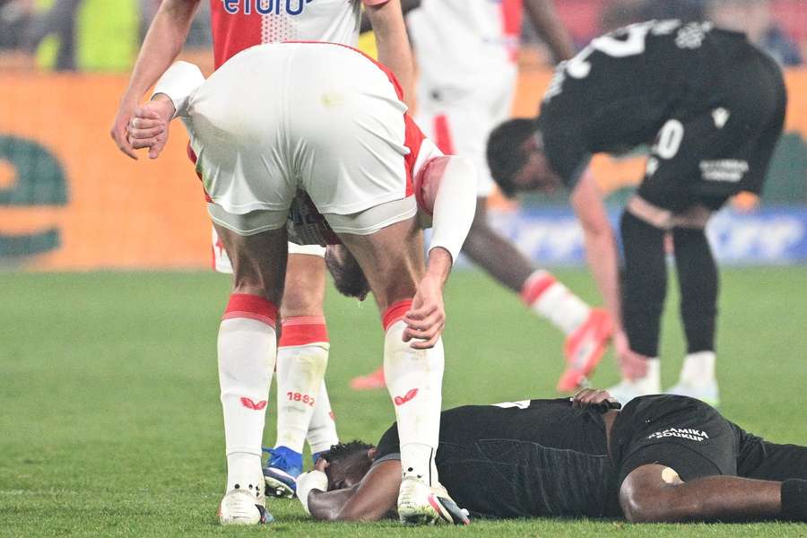 Slavia nesouhlasí s tím, že by Chorý na Dweha úmyslně plivl.