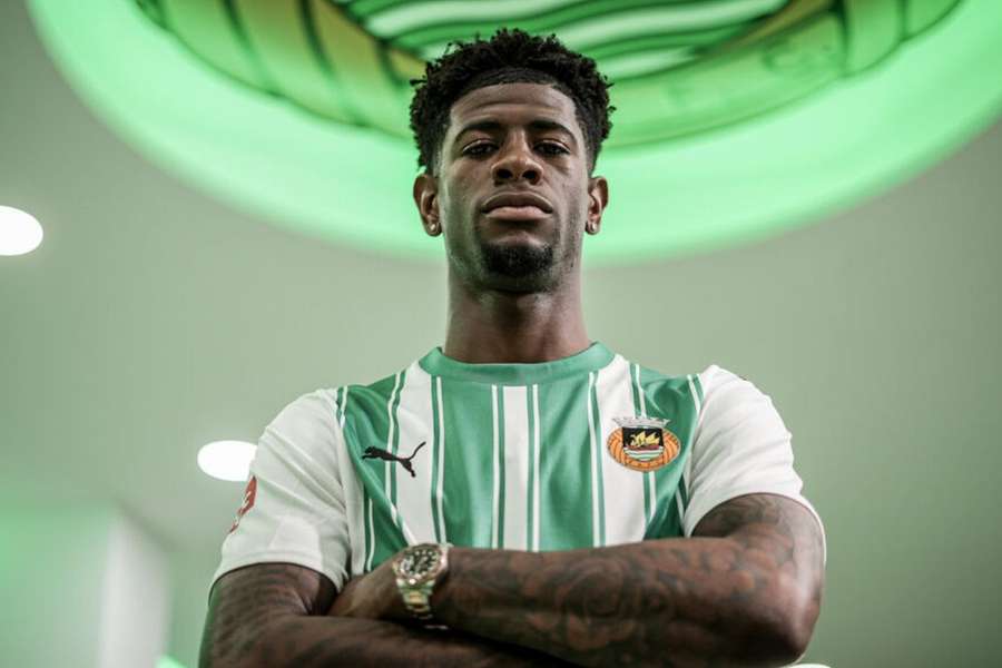 Jonathan Panzo fica no Rio Ave até 2026