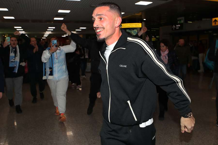 L'arrivo a Fiumicino di Arijon Ibrahimovic