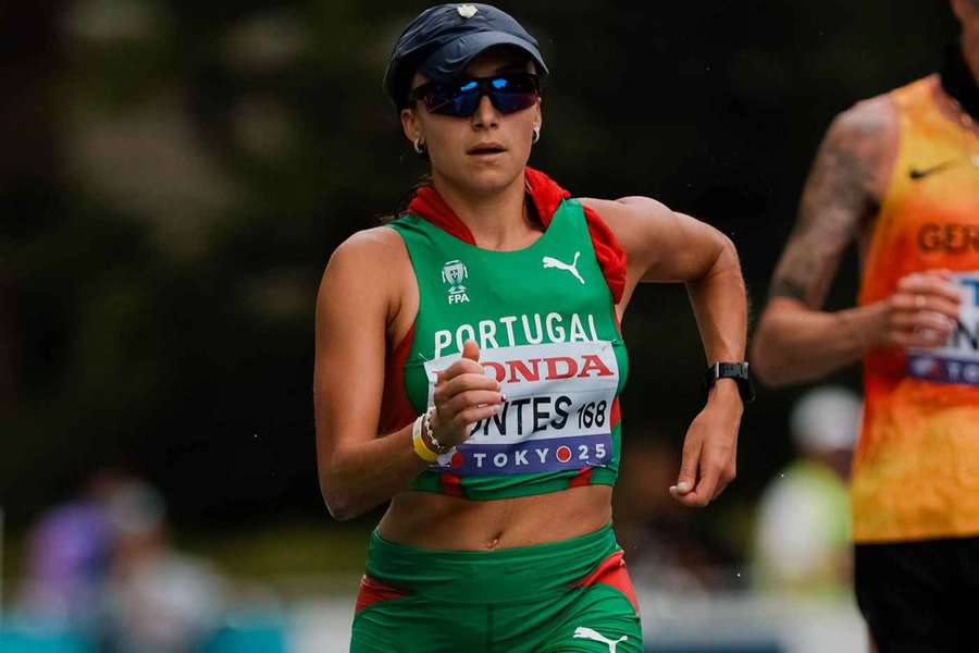 Joana Pontes estabeleceu este sábado o novo recorde nacional na maratona em marcha Joana Pontes estabeleceu este sábado o novo recorde nacional na maratona em marcha