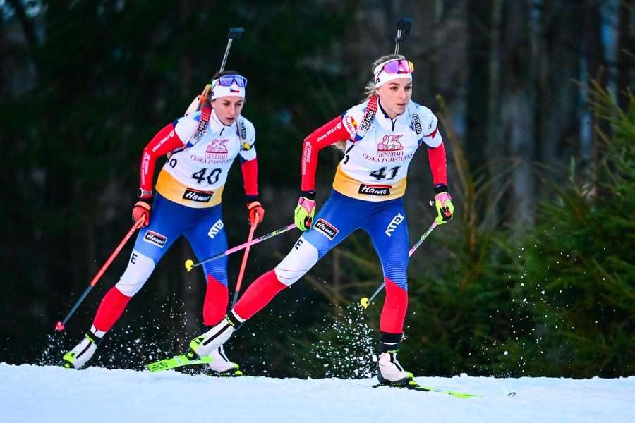 České biatlonistky Jessica Jislová a Markéta Davidová.