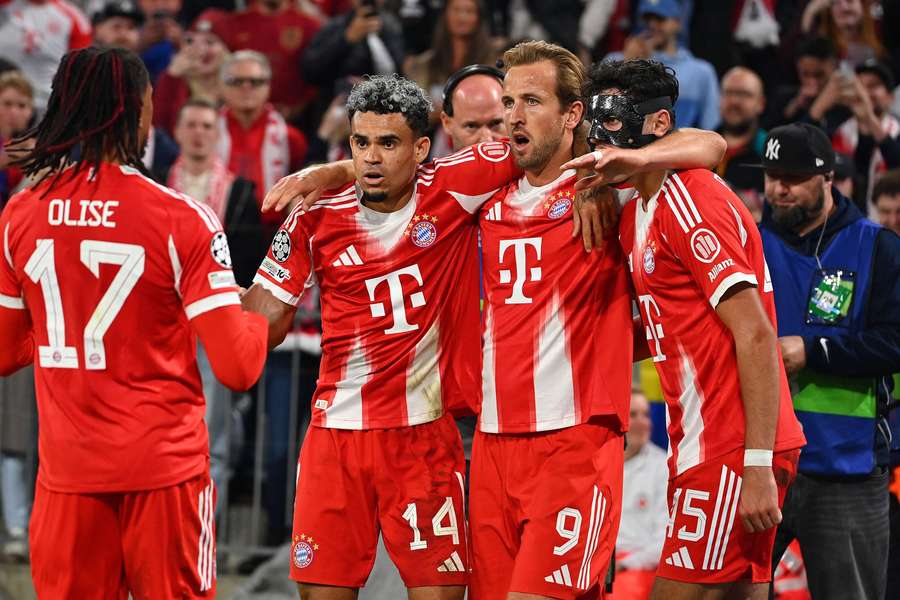 Bayern udrží všetky svoje hviezdy pokope aj v nadchádzajúcom ročníku. Bayern udrží všetky svoje hviezdy pokope aj v nadchádzajúcom ročníku.