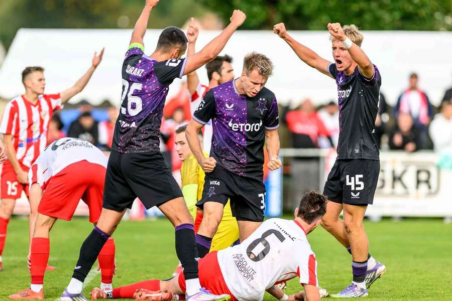 Slavia i v kombinované sestavě vyhrála pohárový zápas v Brozanech.