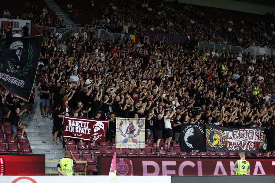 CFR Cluj a cerut intrarea în insolvență în ziua în care a semnat contractul cu noul antrenor CFR Cluj a cerut intrarea în insolvență în ziua în care a semnat contractul cu noul antrenor