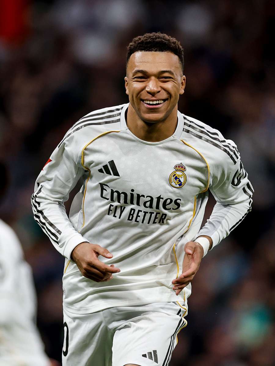 Mbappé marcou de pênalti em Real Madrid 2x0 Levante