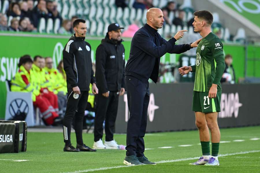 Wölfe-Trainer Paul Simonis soll noch Zeit für die Wende bekommen