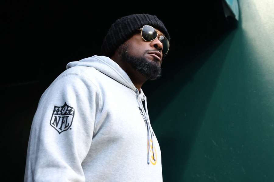 BREAKING: Steelers coach Tomlin says 'save your time' in regards to teams requesting a trade for him.THANHDUNG