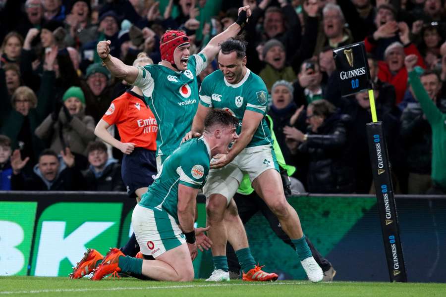 Irlanda derrotó a Inglaterra en el Seis Naciones de rugby.
