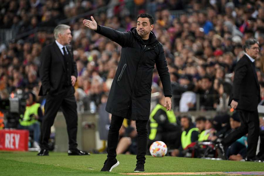 Xavi durante il Clasico di Coppa